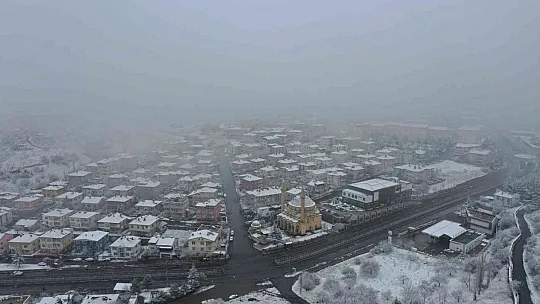 O ilçe beyaza büründü!