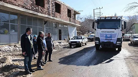 Hacılar ve Develi Belediyeleri Göksun'da Çalışmalara Destek Veriyor