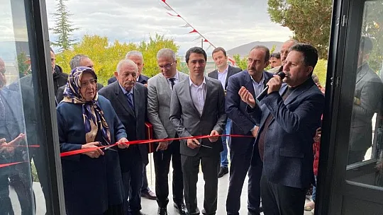 Hamurcu İlkokulu yeni yüzüyle eğitime açıldı