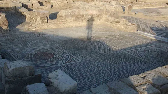 İç Anadolu'nun en büyük mozaik yapısı ortaya çıkıyor