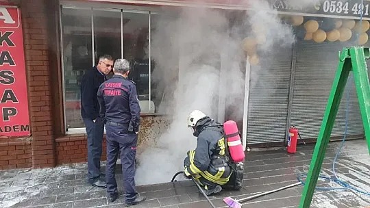 İş yeri deposunda yangın