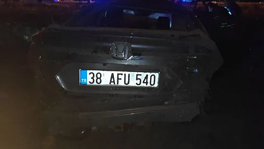 Araç tarlaya uçtu! Yaralılar var...