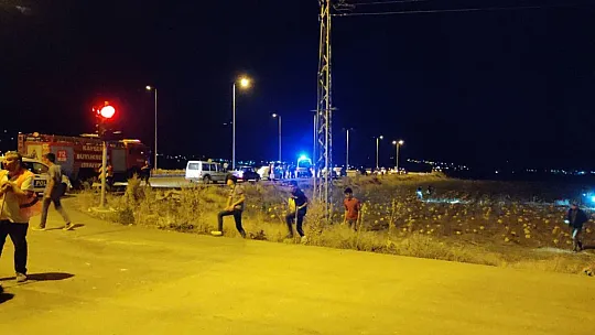 Araç tarlaya uçtu! Yaralılar var...