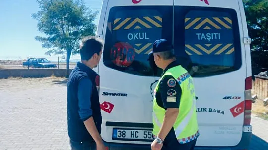 Jandarma okul servis araçlarını denetledi!