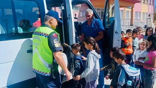 Jandarma okul servis araçlarını denetledi!