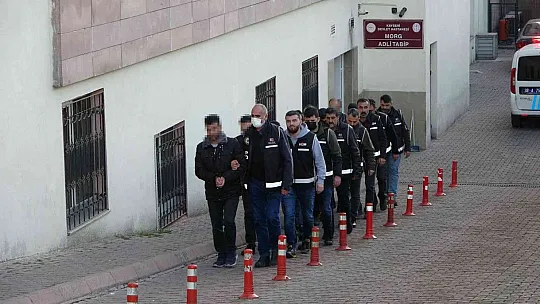 Kaçakçılık operasyonu: 8 kişi ile ilgili yeni gelişme...