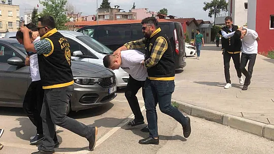 Kadın kılığında soygun girişimi: 4 kişi tutuklandı