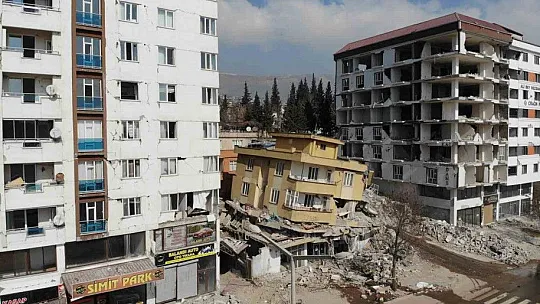 Kahramanmaraş depremin 18. gününde havadan böyle görüntülendi