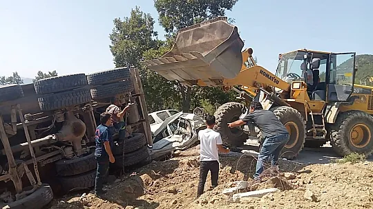 Kahramanmaraş'ta freni patlayan kamyon kalabalığın arasına daldı: 5 ölü, 25 yaralı