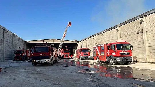 Kahramanmaraş'ta pamuk deposunda yangın