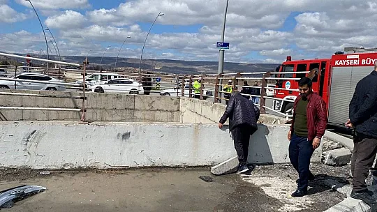 Otomobil kanala uçtu...