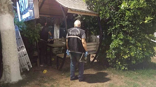 Kardeşinin düğününde tabancayla vuruldu