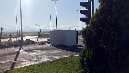 Kardeşleri ayıran kaza güvenlik kamerasında