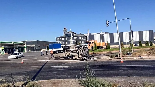Kardeşleri ayıran kaza güvenlik kamerasında