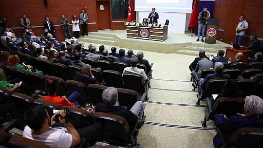 Kaymakcı: AB'ye üyelik bir kara sevda değil, egemenliğimizin korunması meselesidir!