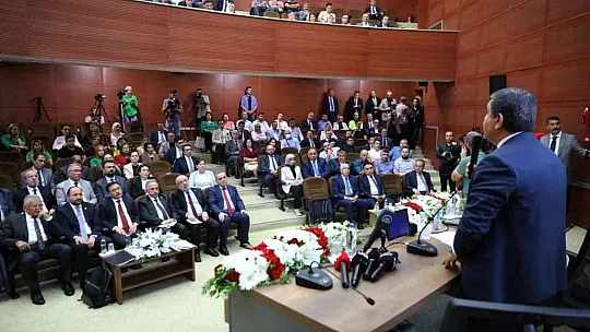 Kaymakcı: AB'ye üyelik bir kara sevda değil, egemenliğimizin korunması meselesidir!