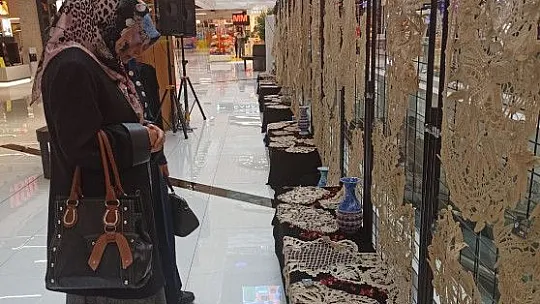 Dantel Anglez El Sanatları Sergisi'ne Yoğun İlgi