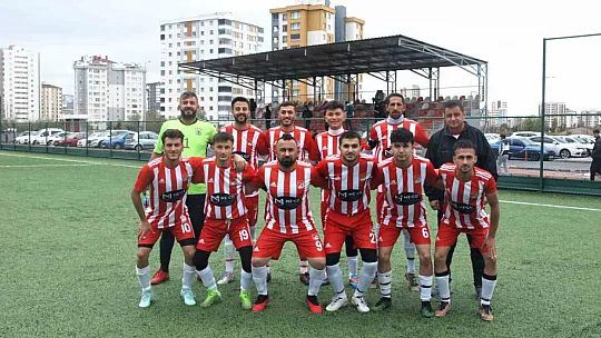 Zirve mücadelesini Gaziosmanpaşaspor kazandı