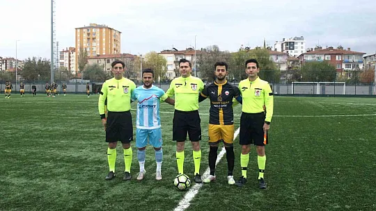 Lider bir kez daha kazandı