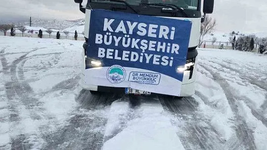 Deprem bölgesine 3 kamyon ve 20 yardım tırı
