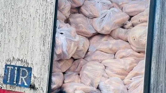 Büyükşehir'den deprem bölgesine unlu mamul yardımı!