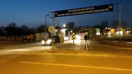 Deprem bölgesine 5 kamyon, 1 pikap ve 1 karavan daha sevk edildi