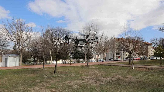 Kayseri'de drone ile ilaçlama