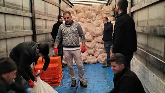 Deprem bölgesine Kayseri'de yardımlar sürüyor...