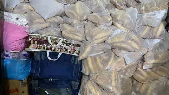 Deprem bölgesine Kayseri'de yardımlar sürüyor...