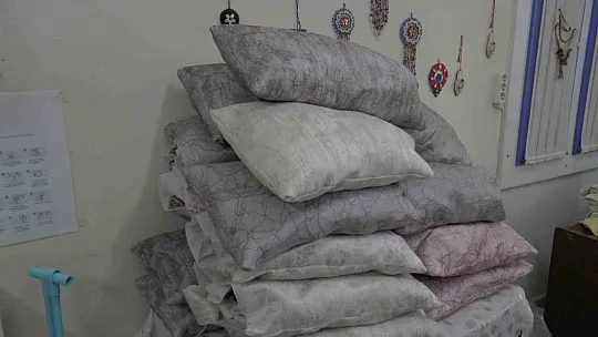 Kayseri'de 'fabrika okullar' deprem bölgesi için seferber oldu