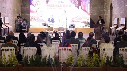 Müzikle şifa anlatıldı