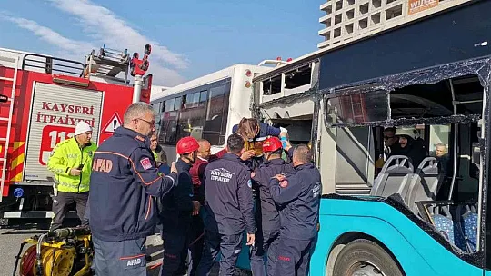 Kayseri'de 2 halk otobüsü çarpıştı: Çok sayıda yaralı var