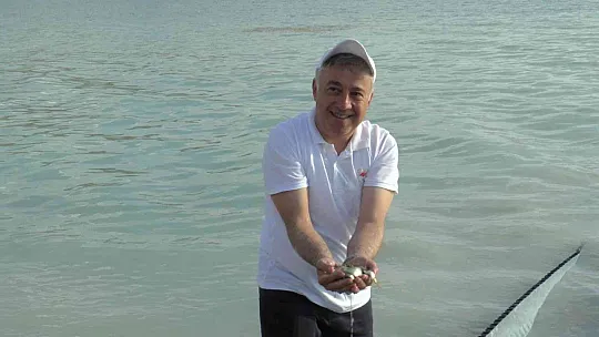 2 milyon yavru sazan balığı sularla buluşturuldu