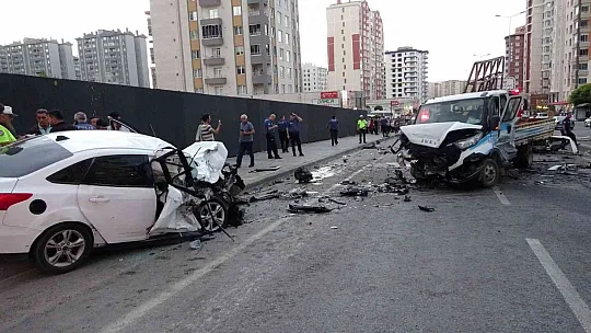 Ortalık savaş alanına döndü: 1'i ağır 3 yaralı