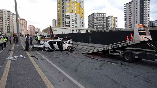 Ortalık savaş alanına döndü: 1'i ağır 3 yaralı