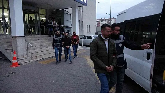 Kayseri'de aranan şahıslara şok operasyon: 17 gözaltı