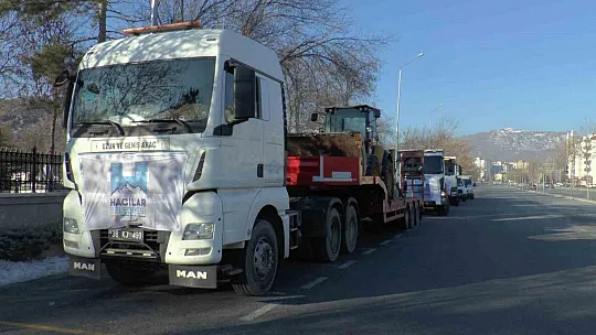 Belediyelerin deprem bölgesine yardımları sürüyor