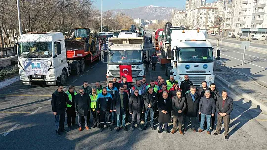Belediyelerin deprem bölgesine yardımları sürüyor