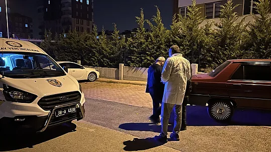 Bıçaklı kavga: 1'i ağır 2 yaralı