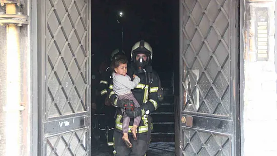 Kayseri'de binada yangın