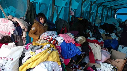 Kayseri'de depremzedeler sıcak çay ve çorba ile karşılanıyor
