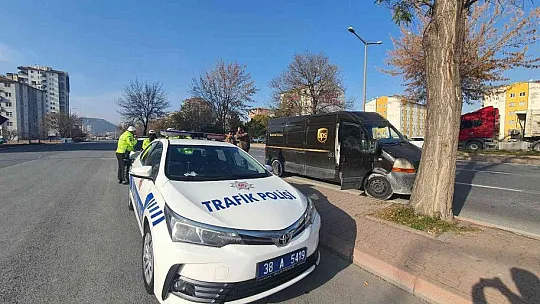Kayseri'de kış lastiği denetimleri sürüyor, cezası bin 152 TL
