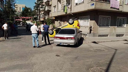 Otomobille taksi çarpıştı: 1 yaralı