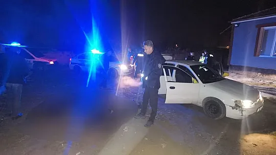 Polisten kaçan araçtan çıktı: 4 gözaltı