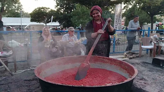 Kayseri'de salça mesaisi...