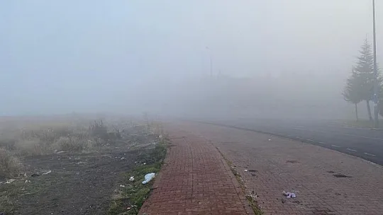 Kayseri'de sis: Görüş mesafesi 5 metreye kadar düştü