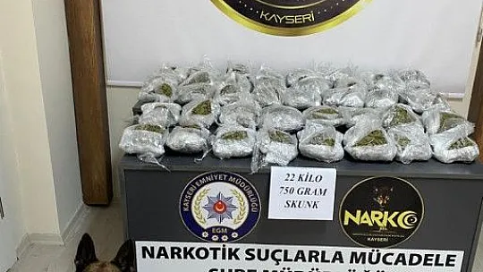 Kayseri'de şüphe üzerine durdurulan araçtan 22 kilo uyuşturucu çıktı