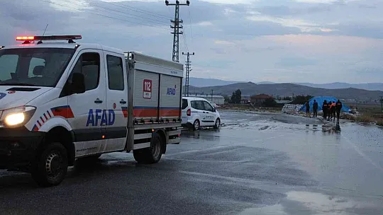 Aşırı yağmur sonucu 2 vatandaş mahsur kaldı