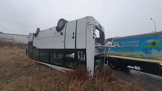 Kayseri'de yoldan çıkan işçi servisi takla attı: Çok sayıda yaralı var