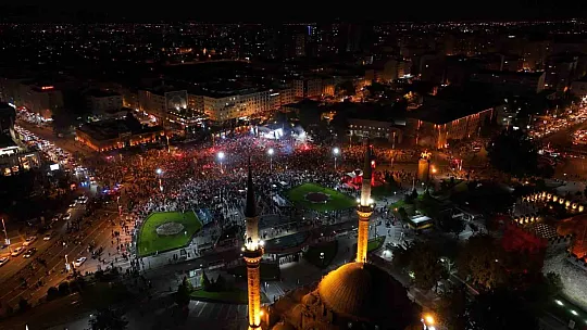 Kayseri'deki Erdoğan coşkusu havadan böyle görüntülendi